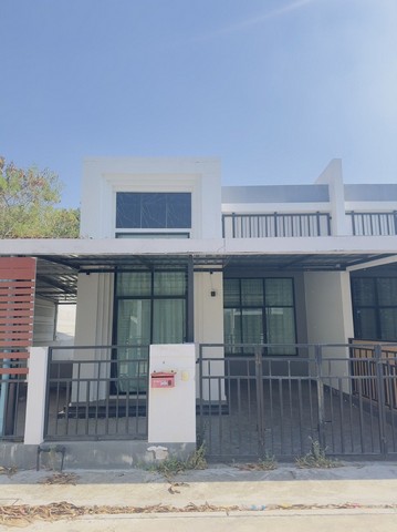 ขายทาวน์เฮ้าส์มือสองปลวกแดง  โครงการสกายไลน์ อมตะ  ระยอง