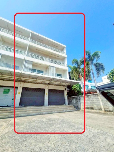 ใกล้  รถไฟฟ้า BTSคูคต 3.86กม. ลาดสวาย คลองสี่ วัดสายไหม อาคารพาณิชย์ 4นอน 4น้ำ 40 ตร.ว. 640 ตร.ม. อาคาร 4 ชั้น