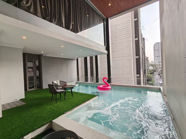 บ้านPool villa+มีลิฟต์ บ้านหรูสุขุมวิท49 ให้เช่า 4 ห้องนอน 6 ห้องน้ำ จอดรถได้ 6-7คันFully furnished