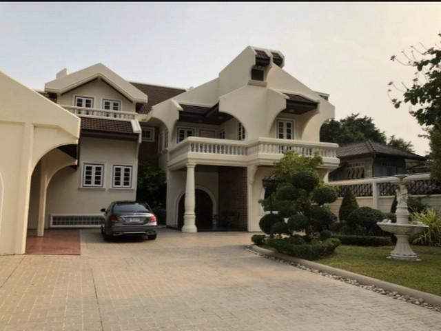 ให้เช่าบ้านเดี่ยว 2 ชั้น 208 ตรว. 5 ห้องนอน ย่านสาทร เย็นอากาศ ซอยสวนพลู 6 ใกล้ BTS ช่องนนทรีศาลาแดง และ MRT ลุมพินี