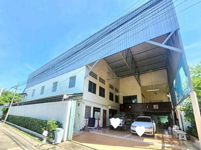 ให้เช่าโกดัง 200 ตรว. 1176 ตร.ม. นาคนิวาส ลาดพร้าว 71 ใกล้ Central Eastville CDC เหมาะทำศูนย์กระจายสินค้า ออฟฟิศ สตูดิโอถ่ายงาน ไลฟ์สด