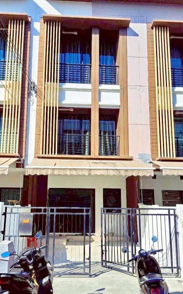 กัลปพฤกษ์​ ภาษีเจริญ  บ้านกลางเมือง 3 นอน ศาลธนบุรี กำนันแม้น800ม. ทาวน์เฮาส์ 3 ชั้น ใกล้MRT บางแค 1.3 กม.