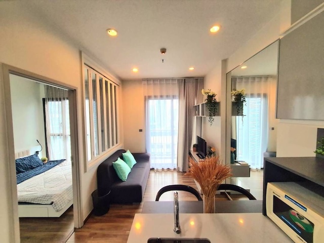 Wyne by Sansiri Nice Clean Convenient 15th Floor BTS Phra Khanong