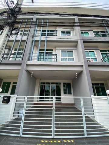 HR 10421 ให้เช่า ขายทาวน์โฮม3ชั้น หมู่บ้านรื่นฤดี7 รามอินทรา หทัยราษฎร์ รับจดทะเบียน รับสัตว์เลี้ยง