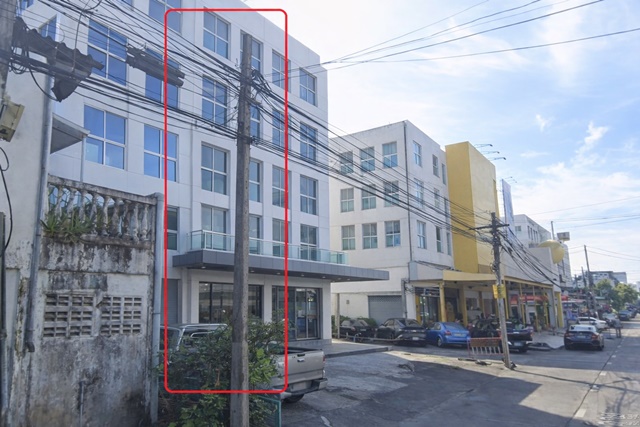 เดอะมอลล์ บางกะปิ 800ม. MRTลำสาลี 900 ม. ถนนลาดพร้าว 117-121 อาคารพาณิชย์ให้เช่า 1-2นอน 2 ห้องน้ำ ใกล้แฮปปี้แลนด์300 ม. 15 ตร.ว. 210 ตร.ม.