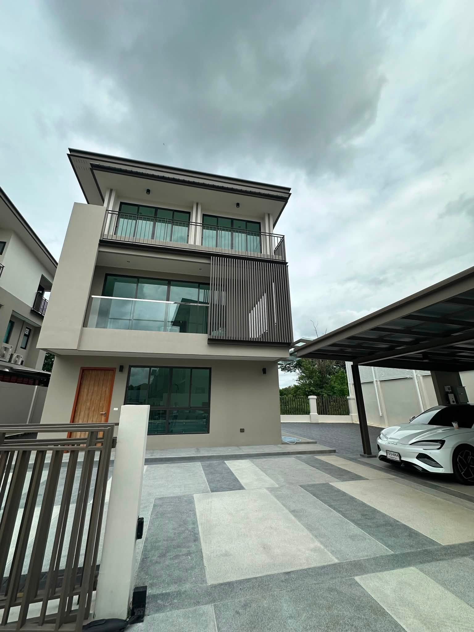 BS1077 ขายบ้านใหม่ไม่เคยเข้าอยู่ บ้านเดี่ยวหรู 3 ชั้น AQ Arbor สวนหลวง ร.9 พัฒนาการ หลังริม พื้นที่ใหญ่สุดในโครงการ