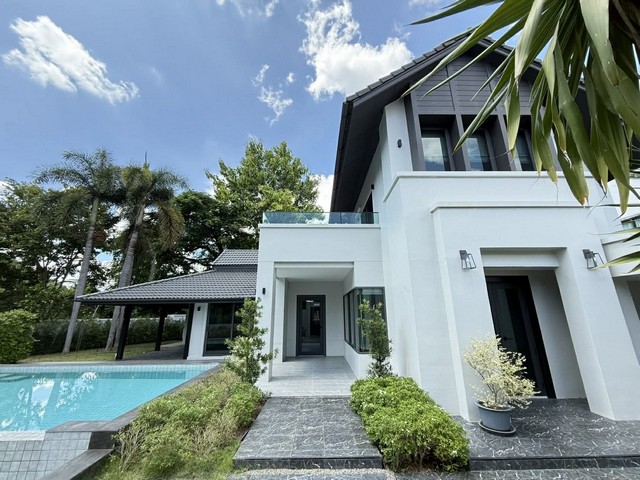 ให้เช่าบ้านพูลวิลล่า 2 ชั้น หมู่บ้านล้านนาไพรนารี่ หางดง เชียงใหม่