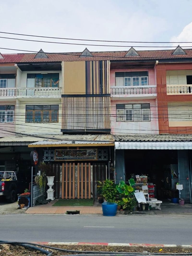 ขาย อาคารพาณิชย์ 3.5 ชั้น หลังตลาดรังสิต ปทุมธานี19 ซอยบุญสร้าง