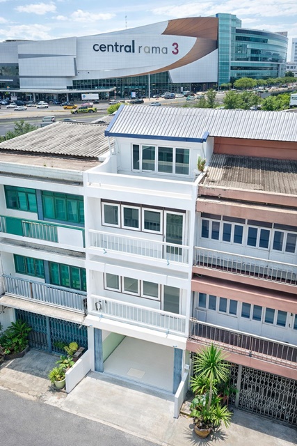 ใกล้ BRT สาธุประดิษฐ์ 800ม. ใกล้เซ็นทรัล พระราม3 600ม. อาคารพาณิชย์ 4 ชั้น 5นอน 2น้ำ 18 ตร.วา. 280 ตร.ม. ทำเล CBD สาทร-นราธิวาส