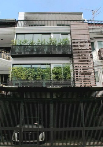 #ให้เช่าบ้าน 4 ชั้น ใจกลางอารีย์-พญาไท ซอยพหลโยธิน8 #เหมาะสำหรับทำAir-BNB ออฟฟิต  #ใกล้BTSอารีย์ 095-164-2956  AD