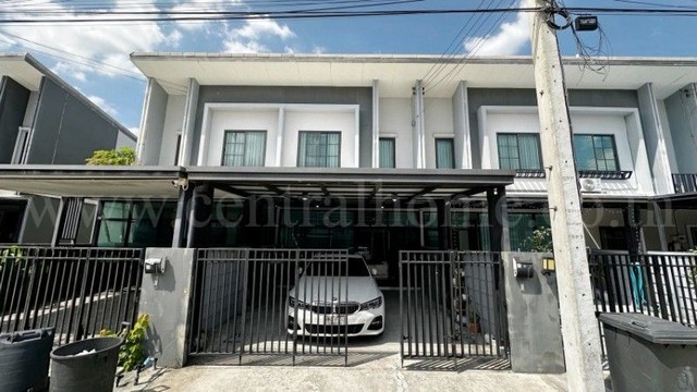 ทาวน์โฮม 2 ชั้น บริทาเนีย วงแหวน-หทัยราษฎร์ จตุโชติ Built-in สวย ถนนเมน