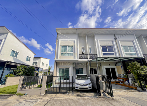 ทาวน์โฮม 2 ชั้น หมู่บ้าน คาซ่า วอเตอร์ไซด์ ราชพฤกษ์ - พระราม 5 (หลังมุม)