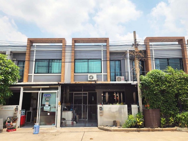 ขายทาวน์เฮ้าส์  หมู่บ้านเปี่ยมสุข เอสเกต แจ้งวัฒนะ-กาญจนาภิเษก ซอยอิหม่ามชาพีอี นนทบุรี