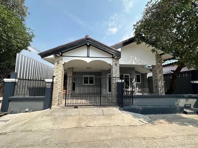 HR 10606 ให้เช่าบ้านชั้นเดียว 4ห้องนอน  มบ.เคหะธานี4  ซ.มิสทีน รามคำแหง ใกล้ รร.เตรียมอุดมฯ น้อมเกล้า