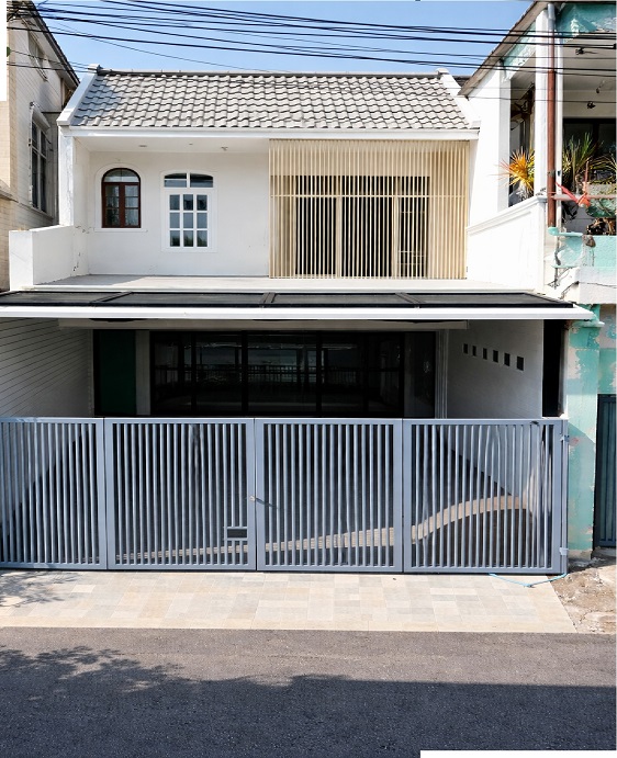 ให้เช่าทาวน์โฮม 2 ชั้น  16 ตร.วา. 130 ตร.ม. ม.นิด้า 3กม. แฮปปี้แลนด์ เดอะมอลล์ บางกะปิ 1.5กม. MRTแยกลำสาลี 2.1กม. เสนาวิลล่า 2นอน