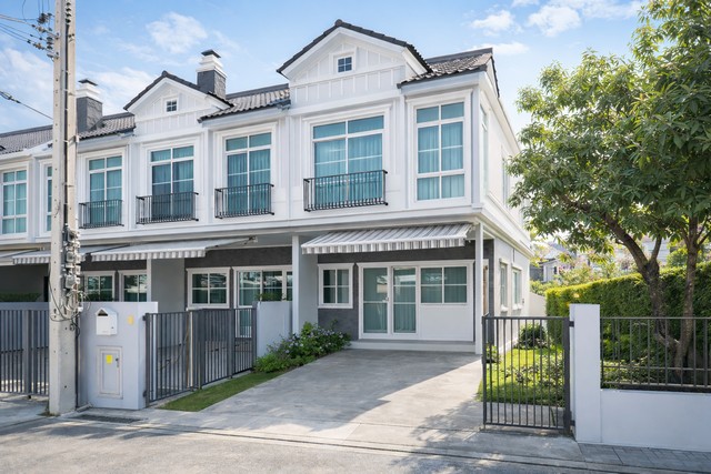 อินดี้4 บางนา กม.7 บ้านสวยหลังมุม พร้อมอยู่ เฟอร์จัดเต็ม