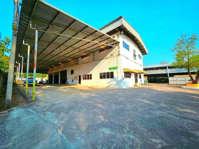 ขายที่ดินพร้อมโกดังสำนักงานอยู่นิคมฉะเชิงเทรา อยู่ในการดูแลของ กนอ. บนเนื้อที่ 10 -3-60ไร่ พื้นที่สีม่วง