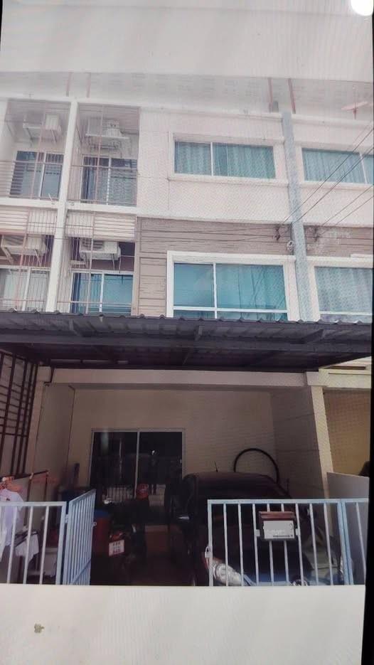 HR 6415 ให้เช่าทาวน์โฮม 3 ชั้น หมู่บ้าน villet city พัฒนาการ38  จดทะเบียนได้