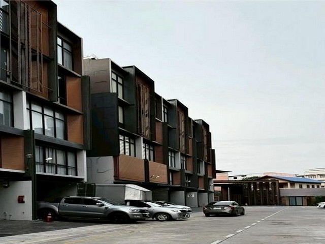 ให้เช่า Home Office สไตล์ Modern Luxury Loft โครงการ The Pride สุขุมวิท 77 ซ. อ่อนนุช 30 เหมาะทำออฟฟิศ