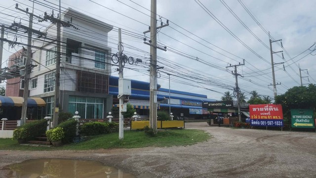 ขายที่ดินพร้อมสิ่งปลูกสร้าง ทำเลทองติดถนนเพชรเกษม อำเภอโพธาราม จังหวัดราชบุรี เนื้อที่ 2 ไร่ 3 งาน 61 ตารางวา