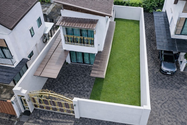 บ้านเดี่ยว 2.5ชั้น ตลาดน้ำตลิ่งชัน 900ม.  เลียบทางรถไฟ บรมราชชนี ฉิมพลี  4 นอน 4 น้ำ  ถ.ชักพระ  ใกล้สน.ตลิ่งชัน 500 ม.71ตร.วา. 280 ตร.ม.