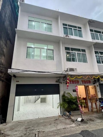 HR 10236 ให้เช่าอาคาร 4 ชั้น พร้อมดาดฟ้า ซอยสาทร 11 แยก 3 รีโนเวทใหม่ทั้งหลัง ใกล้ BTS เซนต์หลุยส์