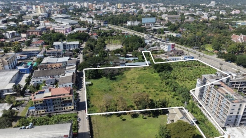 ที่ดิน ติดถนนใหญ่ แปลงสุดท้าย เพียง 3 นาทีถึง เมญ่า นิมมาน  และ 5 นาที เซ็นทรัลเฟสติวัล 10 ไร่ 1 งาน ใจกลางการเติบโตของเชียงใหม่