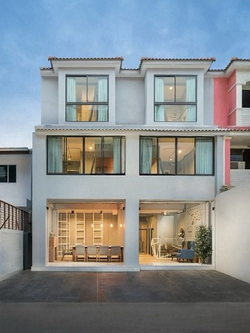 โรงแรม 3 ชั้น ใจกลางนิมมาน ติดร้านดังๆมากมาย นิมมาน เชียงใหม่