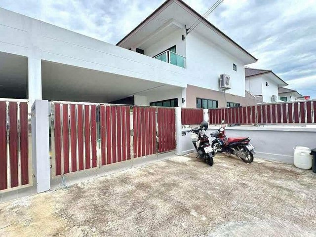 ให้เช่า  บ้านเช่า  บ้านพลูวิลล่า โชคชัย 9   รับสัตว์เลี้ยง