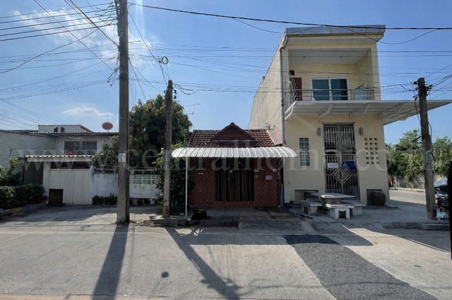 ทาวน์เฮ้าส์ ประชานิเวศน์ ซอย 3 เดินทางสะดวกสบาย ราคาถูก