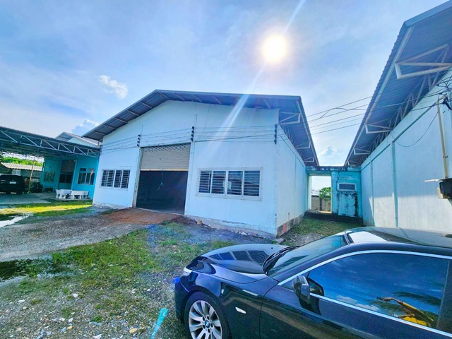 เดอะ เลกาซี่ กอล์ฟ คลับ  ตลาดนัดเคซี หทัยราษฎร์ 39 2.0 กม. ให้เช่าโกดัง 202 ตรม. ทำเลติดถนนใหญ่  นิมิตรใหม่ รถเข้า-ออกสะดวก