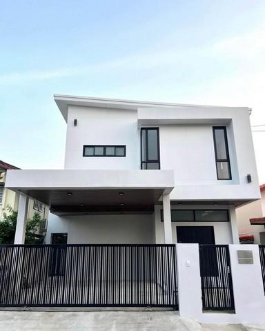 HS 1932 ขายบ้านเดี่ยว 2 ชั้นสร้างใหม่ 50 ตรว. 4 ห้องนอน โครงการบางนาวิลล่า บางนาตราด ซอย 39