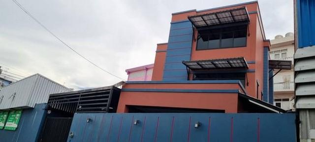 ให้เช่าบ้านเดี่ยว 3 ชั้น  40 ตร.ว. ซอยบางขุนเทียน 6 ใกล้รถไฟฟ้า สถานีบางบอน