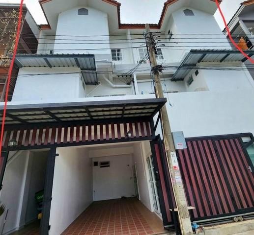 HR 10527 ให้เช่าอาคาร 3ชั้น 2คูหาทะลุกัน 10ห้องนอน 10ห้องน้ำ  พระราม2 ซอยพุทธบูชา แอร์ทุกห้อง มี ห้องเก็บเสียงในตัว