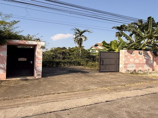 ขาย ที่ดิน พร้อมสิ่งปลูกสร้าง เนื้อที่ 121 ตารางวา ซอยประชาชื่นนนทบุรี4 งามวงศ์วาน ใกล้ The Mall งามวงศ์วาน