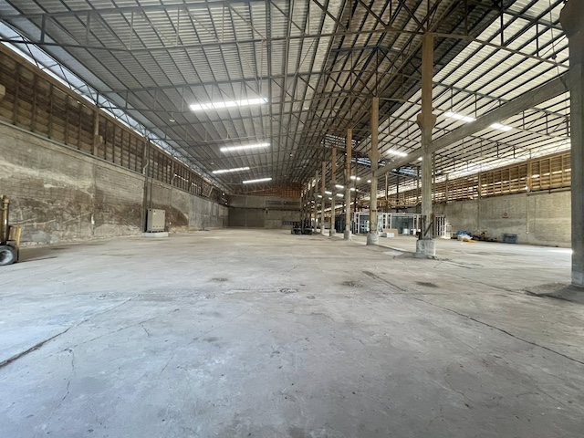 BST1032 ให้เช่าโกดังขนาดใหญ่ 2640 ตร.ม. ติดถนน 340 สุพรรณบุรี บางบัวทอง พื้นที่สีม่วง รถใหญ่เข้าได้