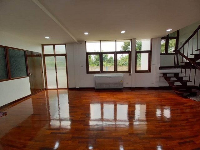 P1868 ให้เช่าบ้านเดี่ยว ที่ดินขนาด 90 ตารางวา พงษ์เพชรนิเวศน์ ถนนประชาชื่น ใกล้จตุจักร ใกล้สถานีสายแดงสถานีจตุจักร