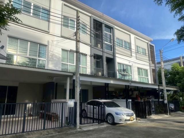 ให้เช่าทาวน์โฮม 3 ชั้น 150 ตร.ม. ลุมพินี ทาวน์ วิลล์ ศรีนครินทร์ ซอยศรีด่าน 18 ใกล้ MRT ศรีแบริ่ง