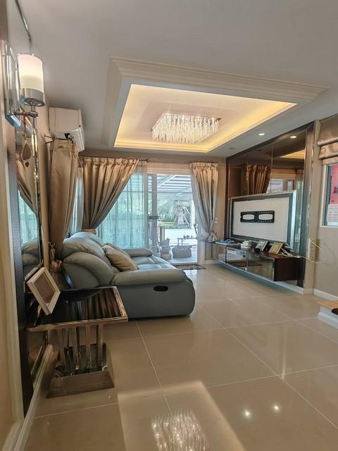 P2143 ขายทาวน์โฮม 2 ชั้น หลังริม โกลเด้น ทาวน์ 3 ลาดพร้าว-เกษตร นวมินทร์ซอยนวมินทร์ 42