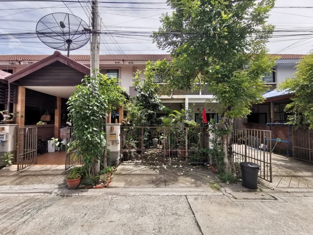 ขายทาวน์เฮ้าส์  หมู่บ้านบาหลี บีช วิลล่า ถนนเทพราช-ลาดกระบัง ฉะเชิงเทรา