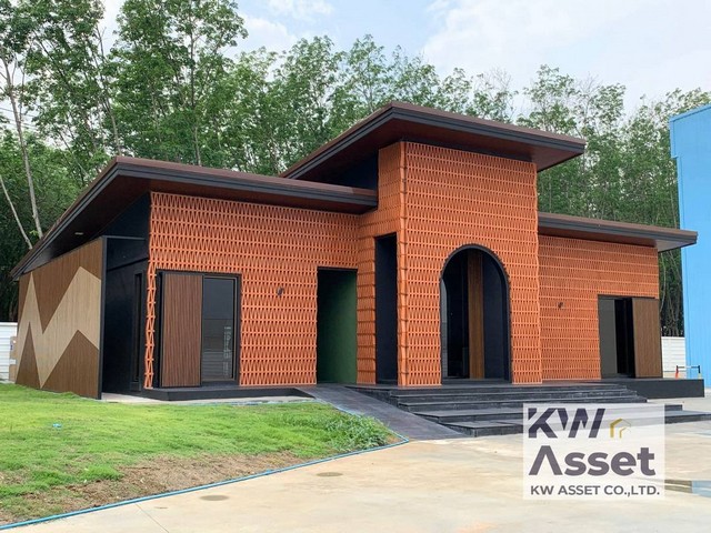 #ขายโรงงาน 3300 ตรม. ที่ดิน 5-2-70 ไร่ มีใบ รง. 106 หนองอิรุณ บ้านบึง ชลบุรี