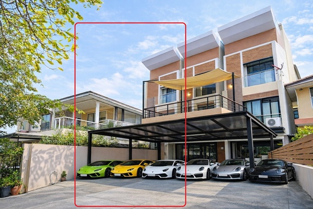 จอดรถ 4-6คัน 3-4นอน 4น้ำ ใกล้ BTSอารีย์ 750ม. และ กระทรวงการคลัง 400 ม. 50ตร.ว.  300ตร.ม. โรงพยาบาลพญาไท2 1.5กม. โฮมออฟฟิศ 3 ชั้น