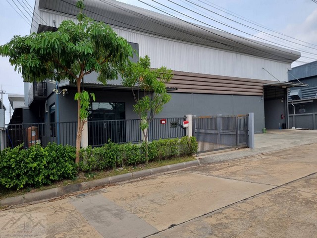 ให้เช่าโรงงานพร้อมออฟฟิศ 2 ชั้น บนที่ดิน 260 ตรว. ซอยคิงคอง ถนนเทพารักษ์ สมุทรปราการ