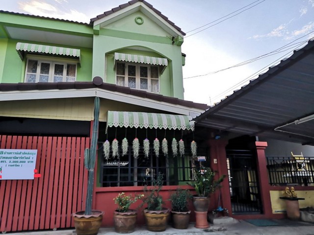 ขายบ้านทาวเฮ้าท์หลังมุม 33ว. 3นอน2น้ำ 2.05ลบ. รวมโอน บัวทองธานี พาร์ควิลล์1 ต.บางบัวทอง บางบัวทอง นนทบุรี