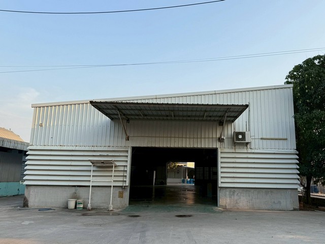 โกดังว่างให้เช่าขนาด 400 ตร.ม.2 ชั้น มีออฟฟิศข้างบน ไฟฟ้า 3 เฟส หม้อแปลง 100 kva
