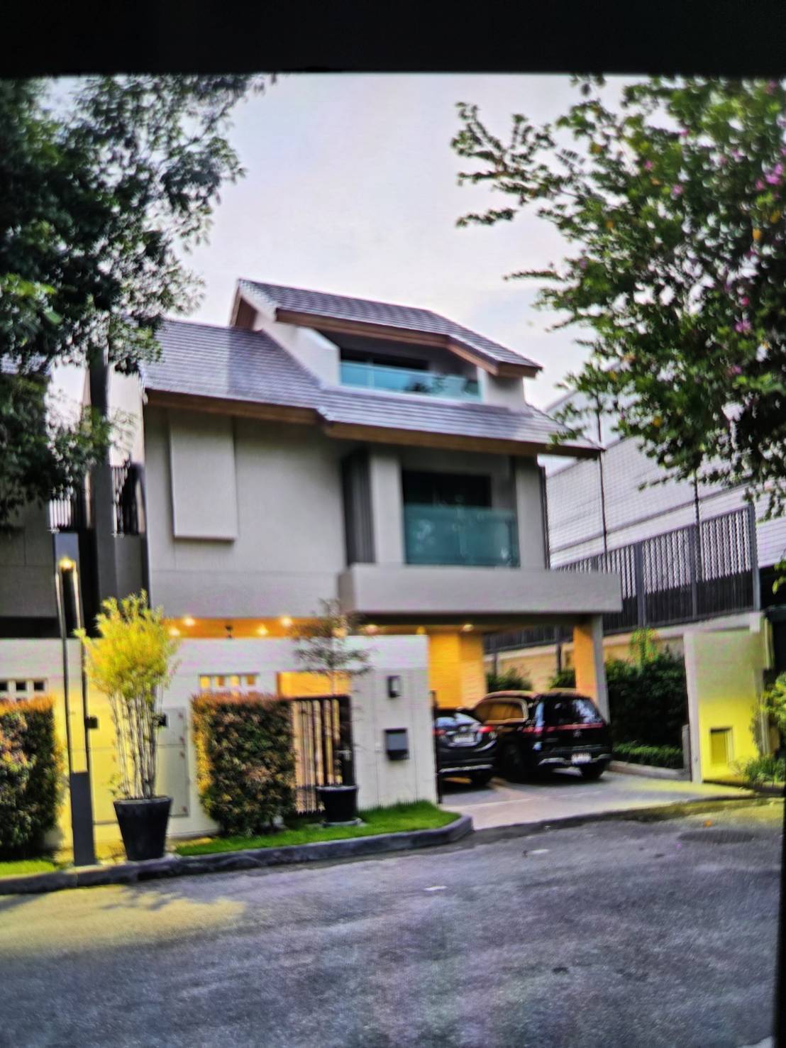 ขายบ้านเดี่ยว บิวท์อินใหม่ทั้งหลัง โครงการไพรเวท เนอวานา ธรู เอกมัย–รามอินทรา