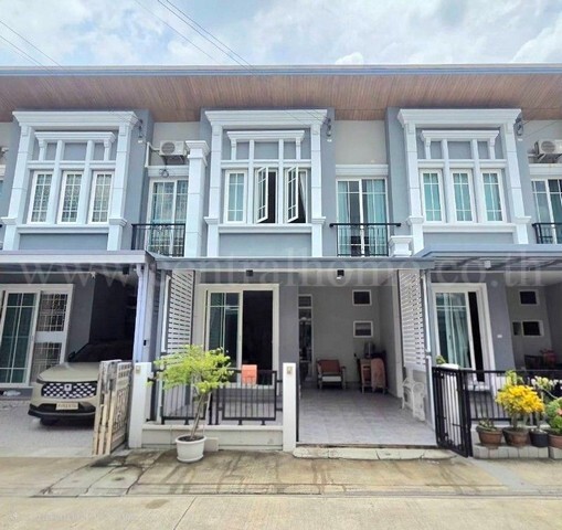 จองด่วน ทาวน์โฮม โกลเด้น ทาวน์ ศิริราช-ราชพฤกษ์ บ้านสวย ไม่เคยเข้าอยู่ MRT สถานีอิสรภาพ