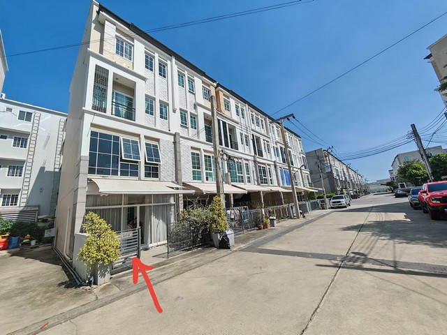 ให้เช่าโฮมออฟฟิศ 4 ชั้นหลังมุม 4 ห้องนอน The Master @BTS Udomsuk ย่านธุรกิจ ใกล้ BTS อุดมสุข ติดถนนใหญ่ ย่านธุรกิจ