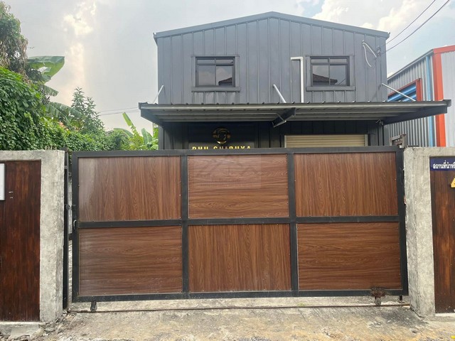 ให้เช่าโกดัง ออฟฟิศ 2 ชั้น บนเนื้อที่ 79 ตรว. 260 ตรม. ย่านโชคชัย 4 สตรีวิทยา 2 เหมาะสำหรับทำออฟฟิศหรือเก็บสินค้า