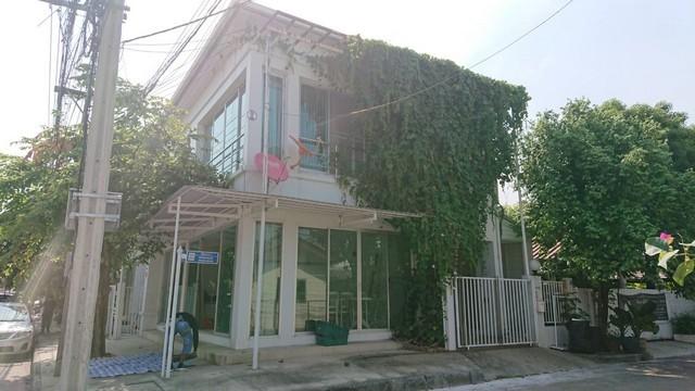 ให้เช่าบ้านเดี่ยว 2 ชั้น 60 ตรว. 3 ห้องนอน หมู่บ้านสัมมากร รามคำแหง112 เฟอร์พร้อมอยู่ จอดรถ 4 คัน